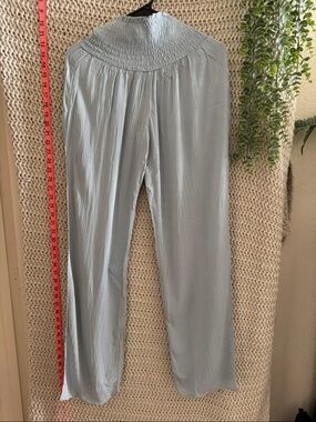 Olivacious women’s linen pants blue size small